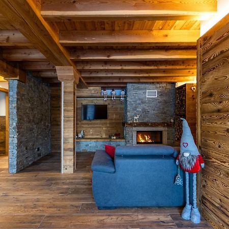 Nido Del Brenta Apartment Madonna di Campiglio Bagian luar foto